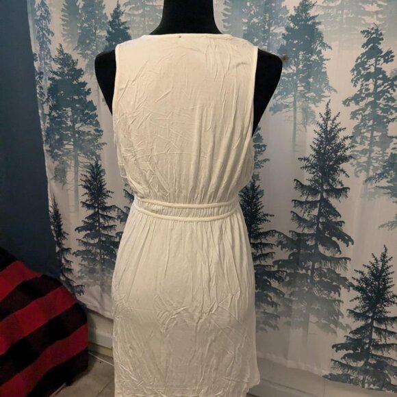 POL White Roman-Style Mini Dress – Size M - Picture 3 of 5